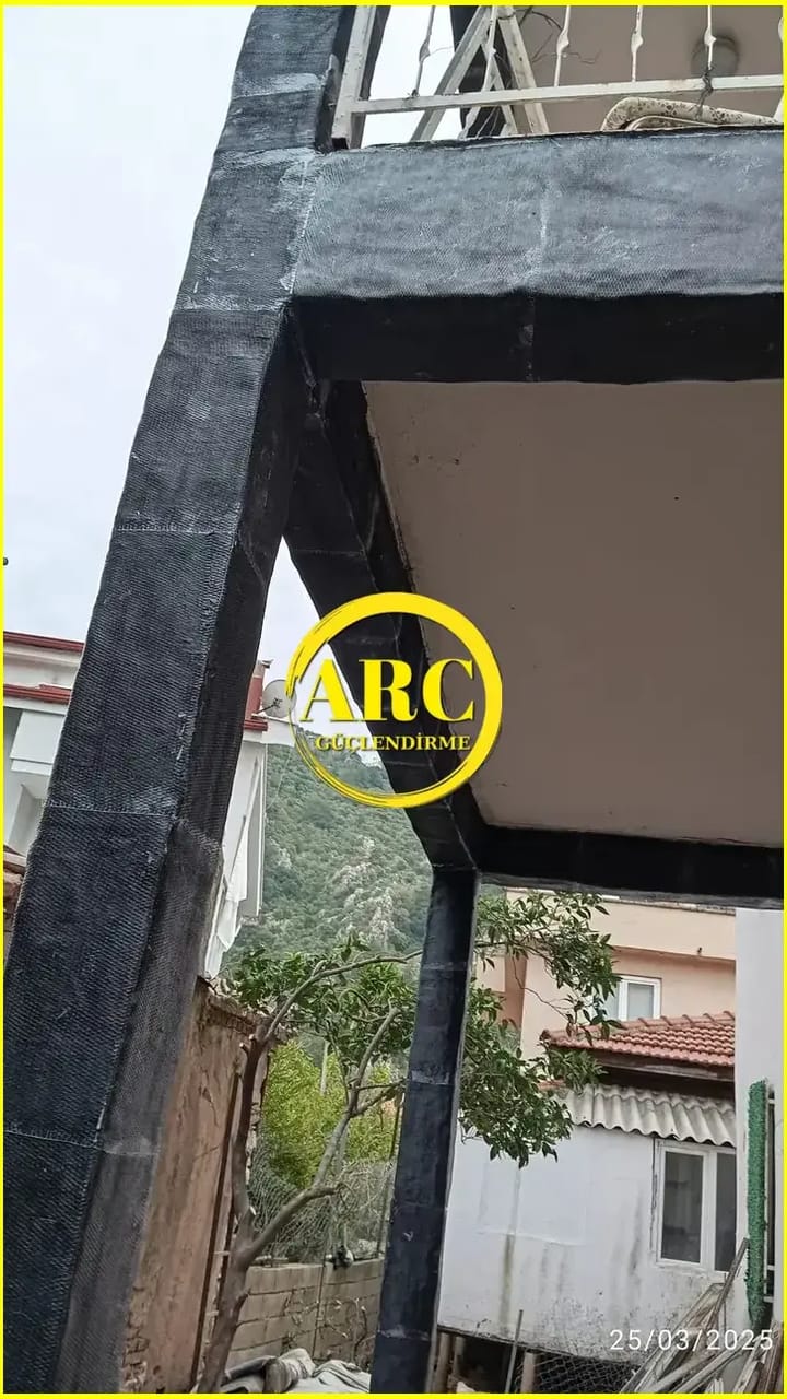 Afyon'da Beton Kiris CFRP Guclendirme Uygulamasi