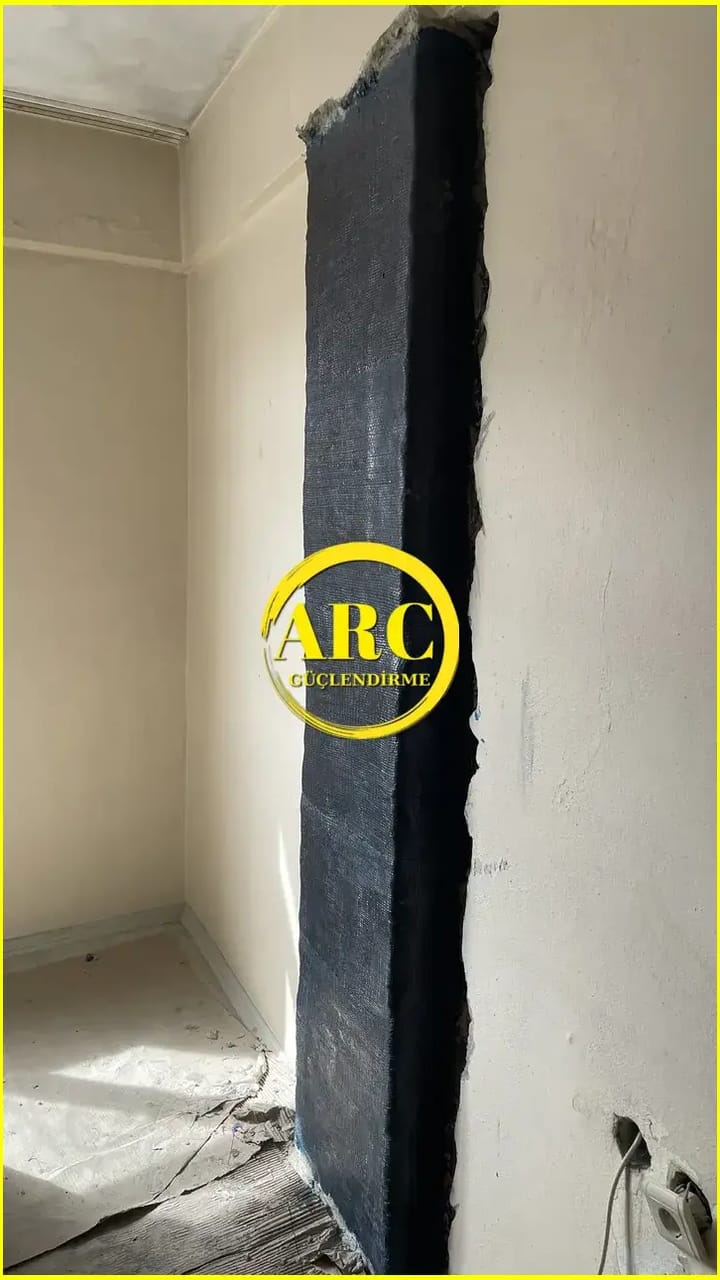 Arnavutkoy'deki yapida elyaf sarim yontemi ile guclendirme