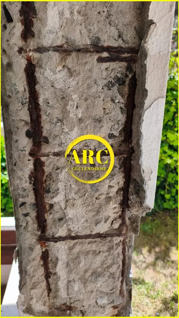 Erzurum'da hasarli kolonlarin karbon elyaf ile onarim islemi