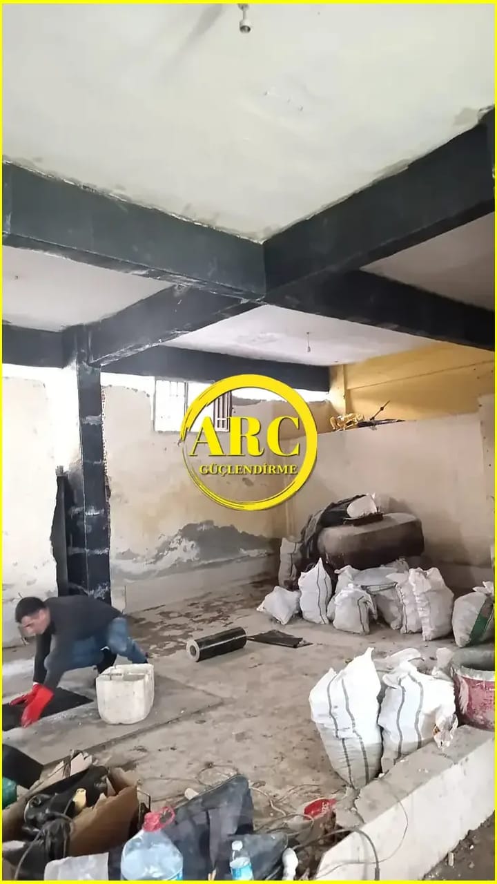 Sisli merkezde kiris guclendirme isleminin detay goruntusu