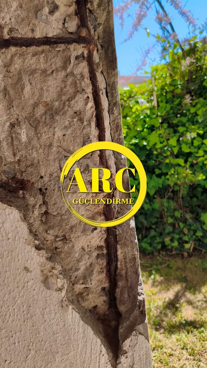 İzmir Bayraklı'da çelik ceketleme ile endüstriyel yapı kolon güçlendirme