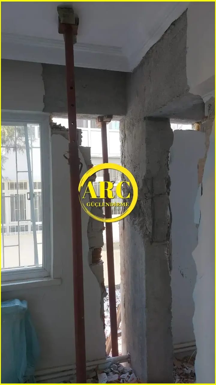 Kocaeli'de karbon fiber ve FRP guclendirme ekibimizin saha calismasi.