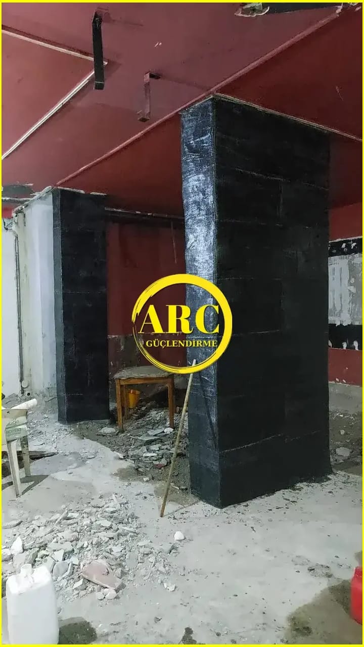 Zeytinburnu'ndaki bir zeminin plaka guclendirme uygulamasi